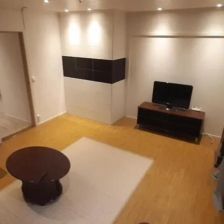 Omakotitalo Βίλα